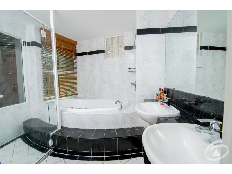 10/2-4 Deauville Close, Yorkeys Knob QLD 4878