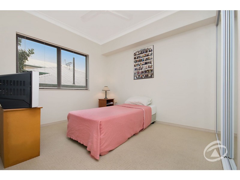 7/72 Digger Street, Cairns North QLD 4870