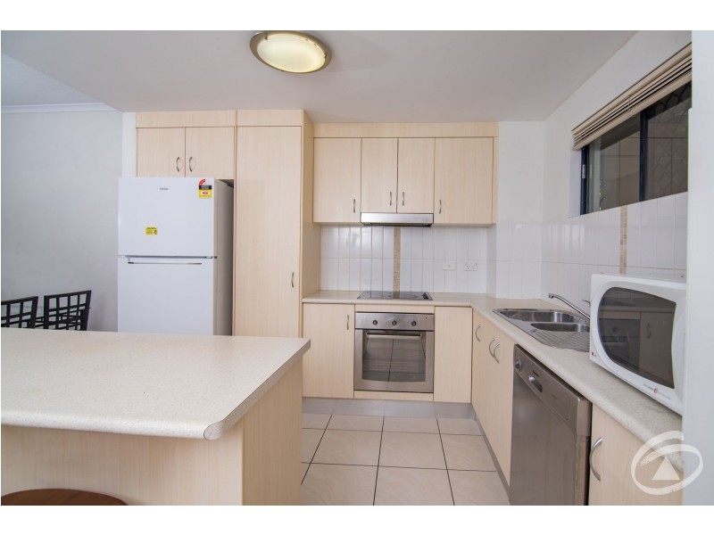 1/6 James Street, Cairns North QLD 4870