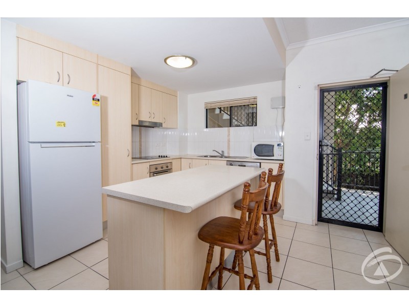 1/6 James Street, Cairns North QLD 4870