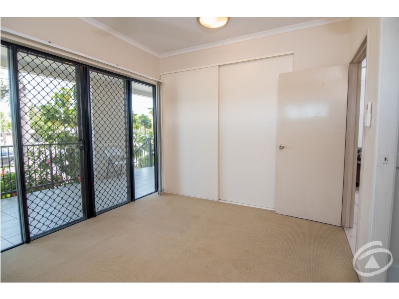 1/6 James Street, Cairns North QLD 4870