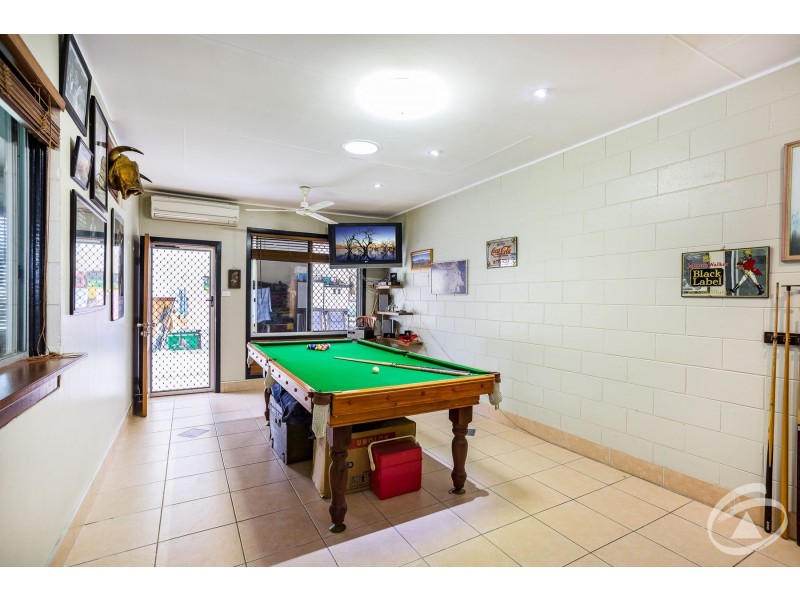 UNITS A&B 454 McCoombe Street, Mooroobool QLD 4870