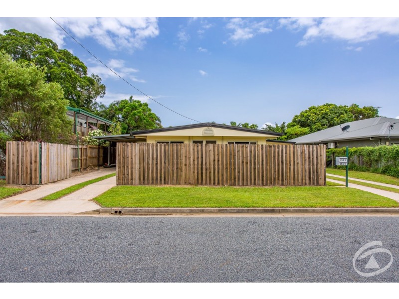 UNITS A&B 454 McCoombe Street, Mooroobool QLD 4870