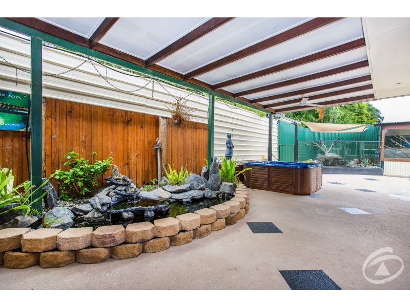 UNITS A&B 454 McCoombe Street, Mooroobool QLD 4870