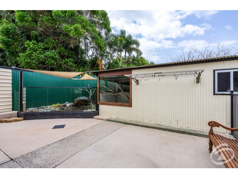 UNITS A&B 454 McCoombe Street, Mooroobool QLD 4870