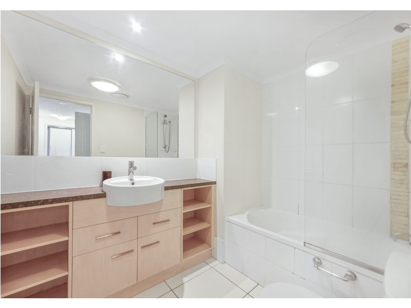 46/9-11 McLean Street, Cairns North QLD 4870