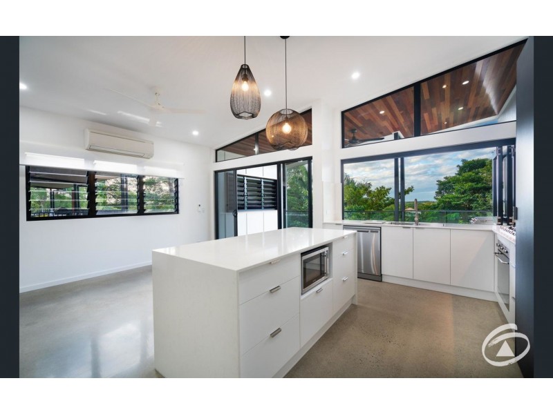 6A Diamond Close, Stratford QLD 4870