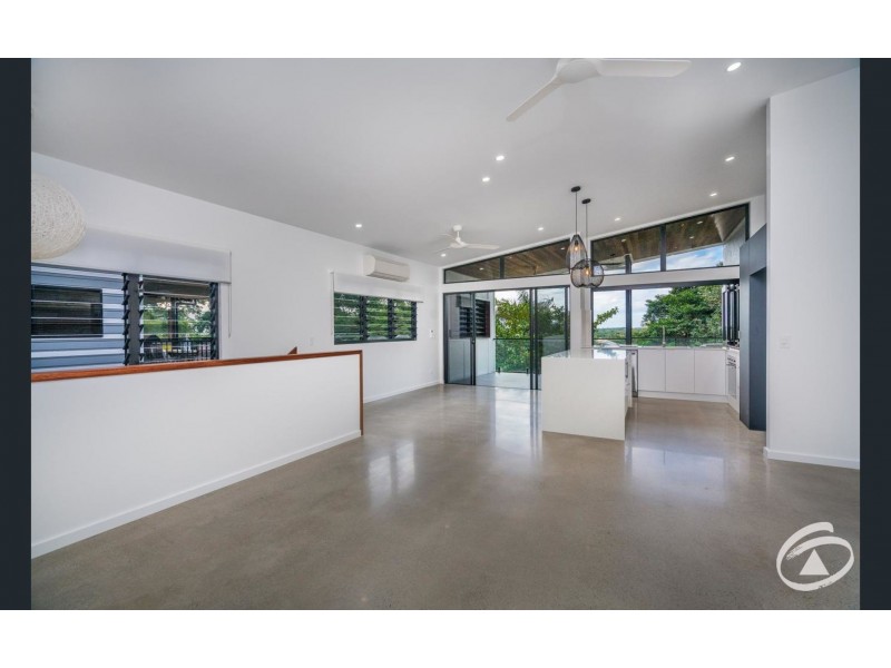 6A Diamond Close, Stratford QLD 4870