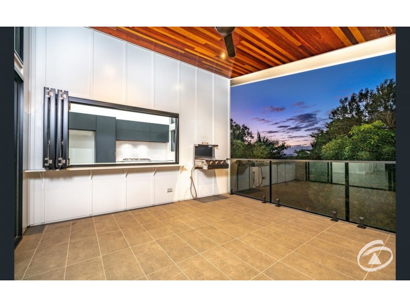 6A Diamond Close, Stratford QLD 4870