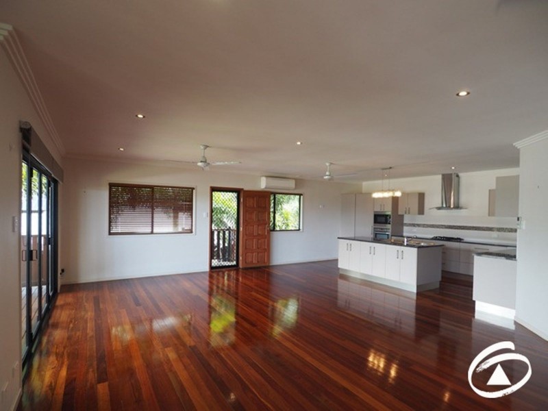 2 Barringtonia Close, Redlynch QLD 4870