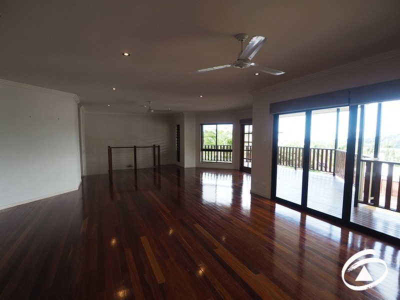 2 Barringtonia Close, Redlynch QLD 4870