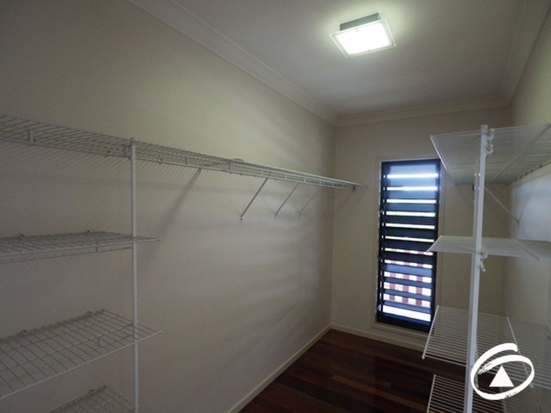 2 Barringtonia Close, Redlynch QLD 4870