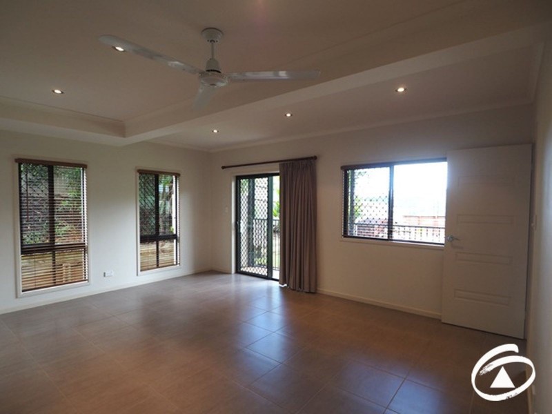 2 Barringtonia Close, Redlynch QLD 4870