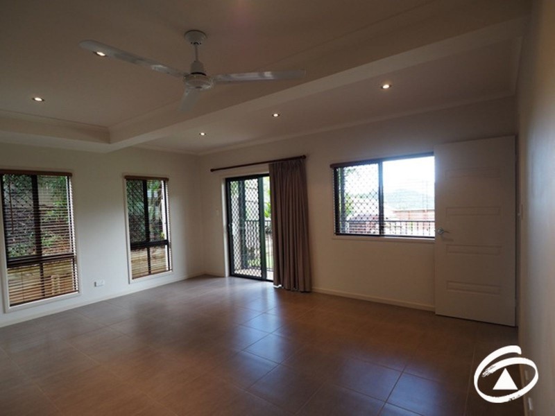 2 Barringtonia Close, Redlynch QLD 4870