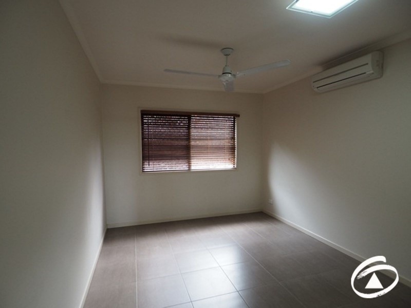 2 Barringtonia Close, Redlynch QLD 4870