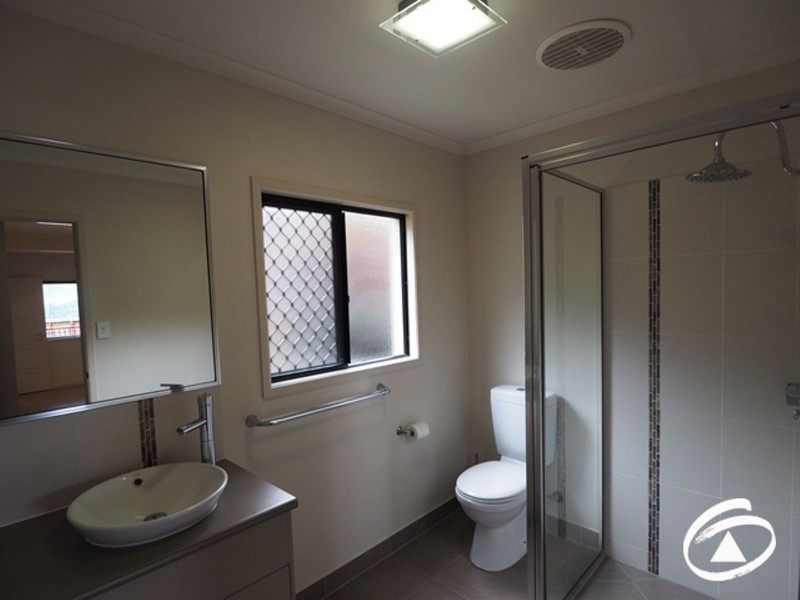 2 Barringtonia Close, Redlynch QLD 4870