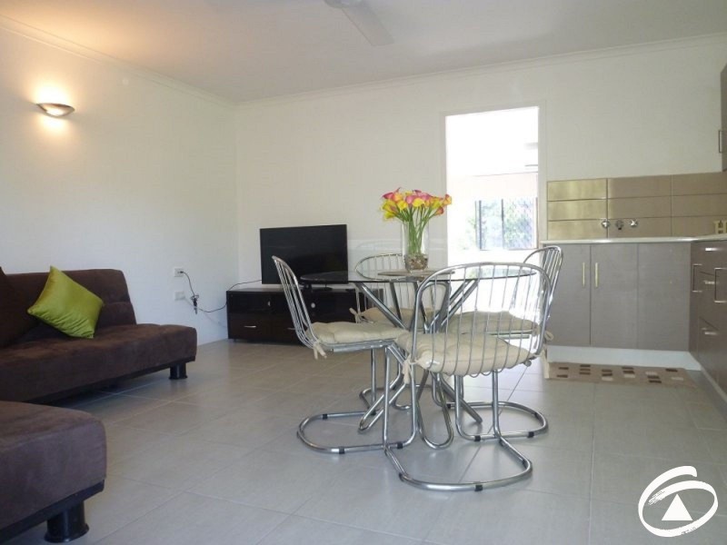 9/2 McPherson Close, Edge Hill QLD 4870