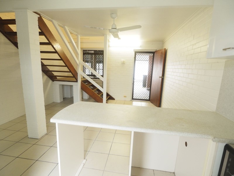 6/688 Bruce Highway, Woree QLD 4868
