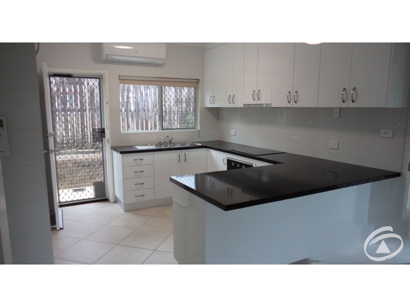 1/52 Alberta Drive, Woree QLD 4868