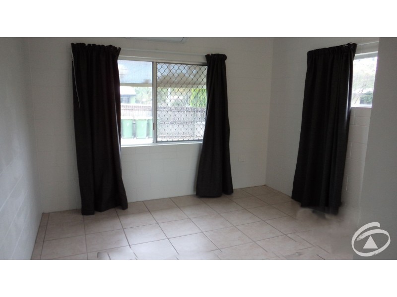 1/52 Alberta Drive, Woree QLD 4868