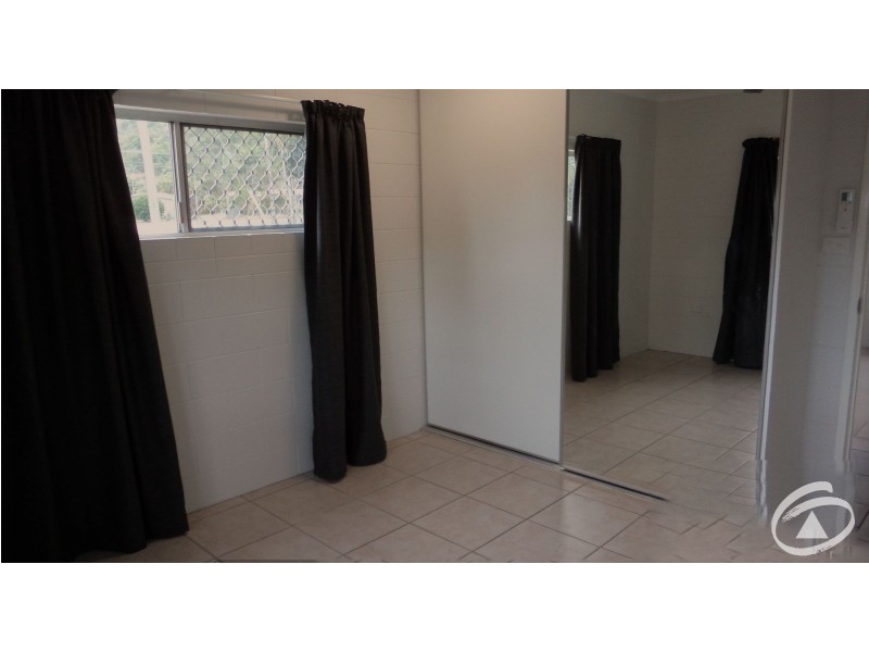 1/52 Alberta Drive, Woree QLD 4868