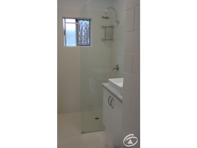 1/52 Alberta Drive, Woree QLD 4868