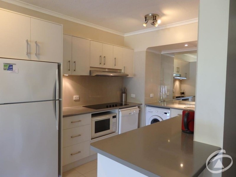 11/281 Esplanade, Cairns North QLD 4870