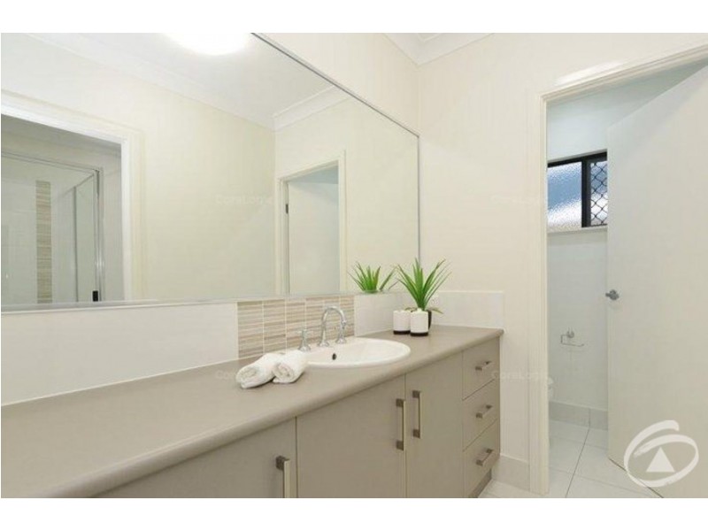 13 Laguna Avenue, Redlynch QLD 4870