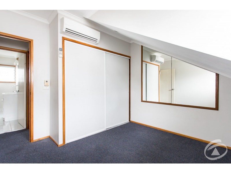 12/462-464 McCoombe Street, Mooroobool QLD 4870