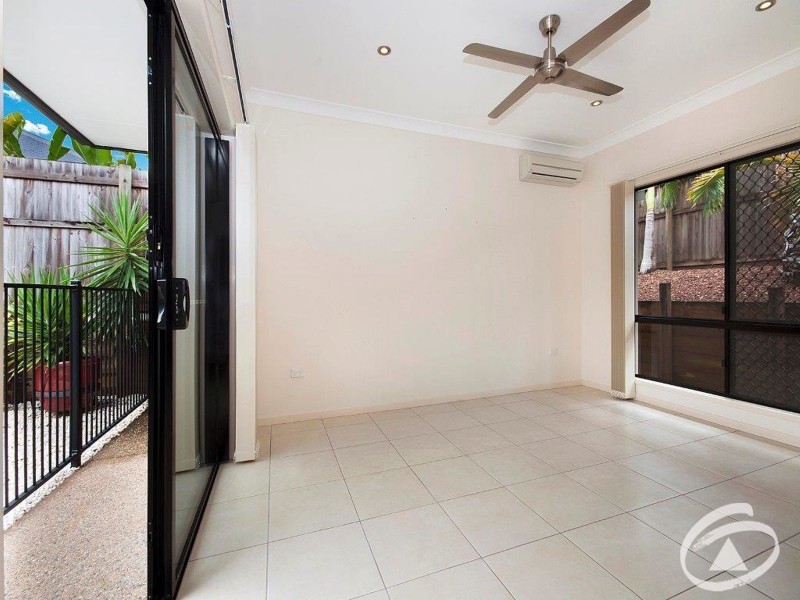 5 Rainbow Street, Kanimbla QLD 4870