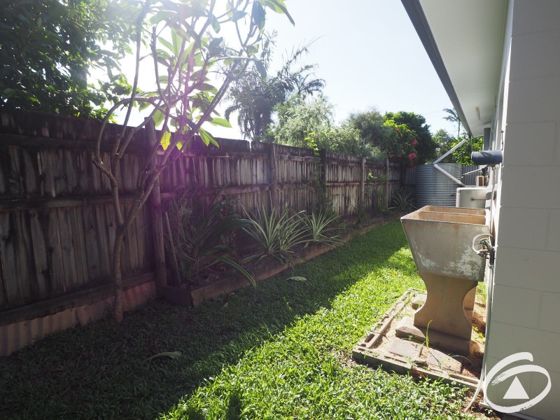1/8 Denman Close, Manoora QLD 4870