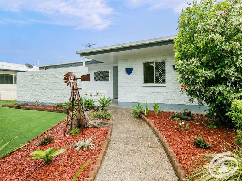 11 Maina Street, Woree QLD 4868