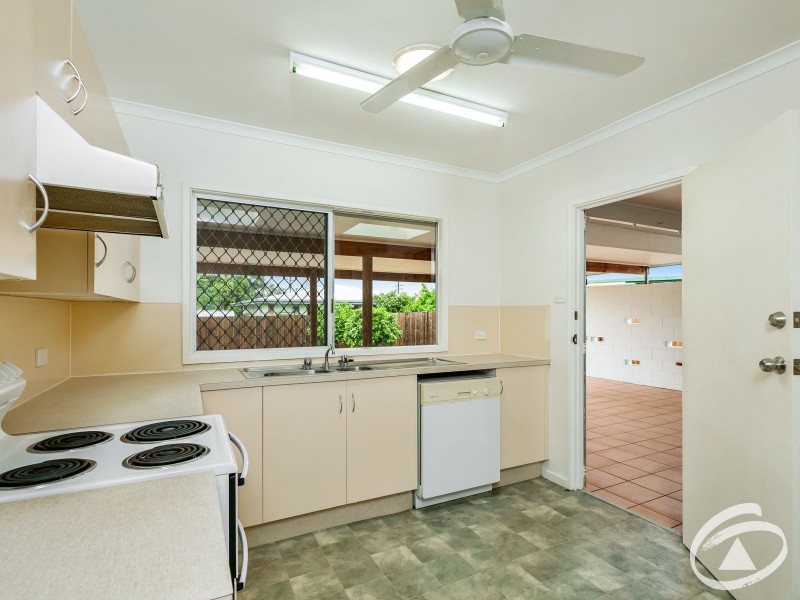 11 Maina Street, Woree QLD 4868