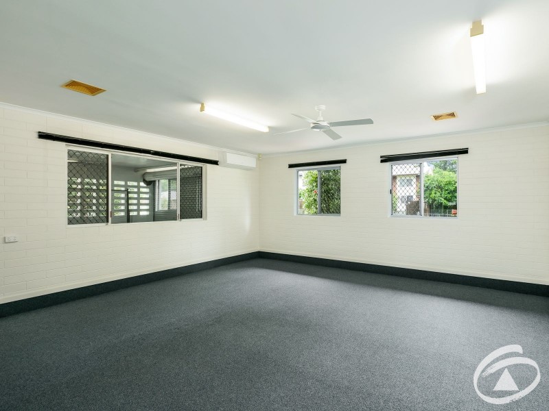 11 Maina Street, Woree QLD 4868