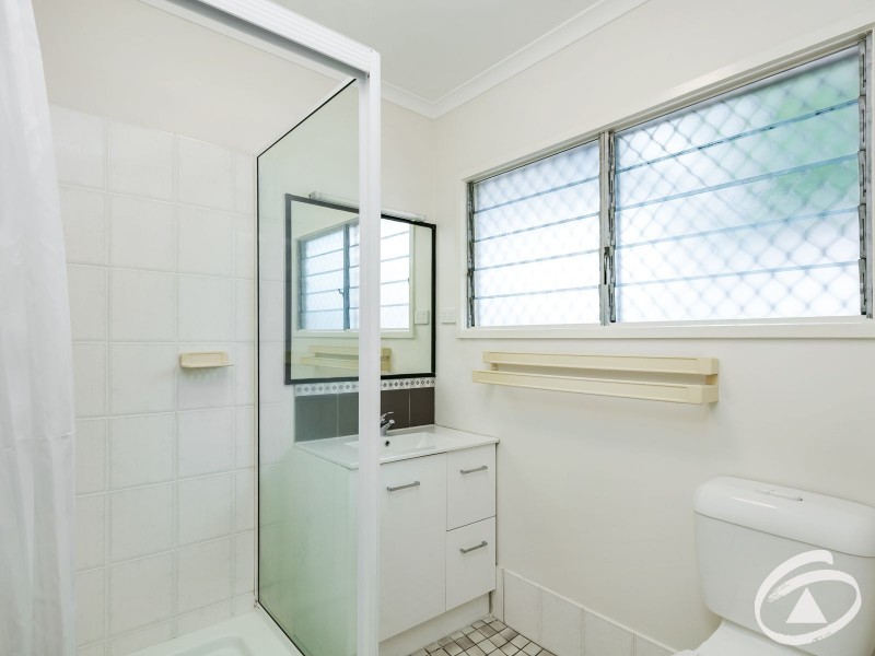 11 Maina Street, Woree QLD 4868