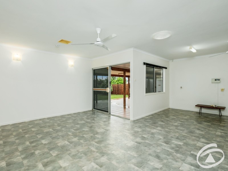 11 Maina Street, Woree QLD 4868