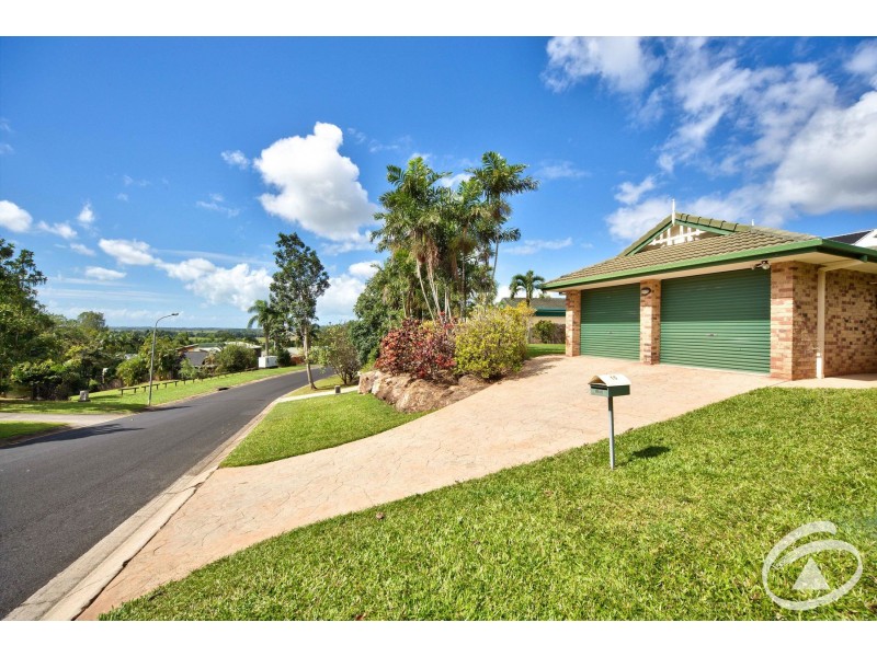 15 Eugenia Crescent, Redlynch QLD 4870