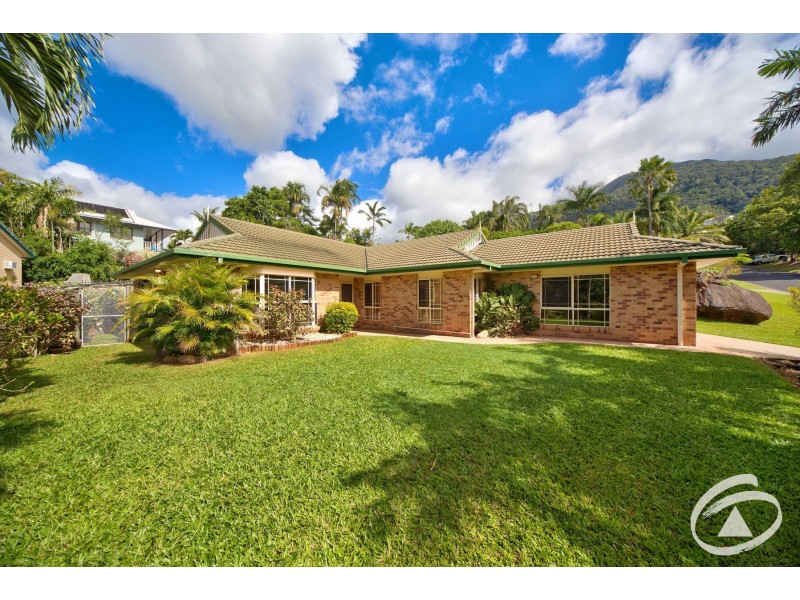 15 Eugenia Crescent, Redlynch QLD 4870