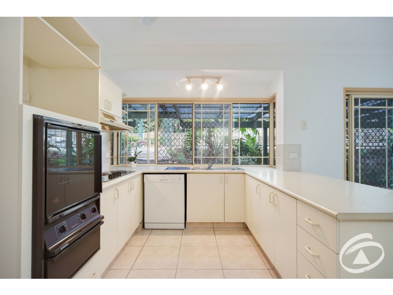 15 Eugenia Crescent, Redlynch QLD 4870
