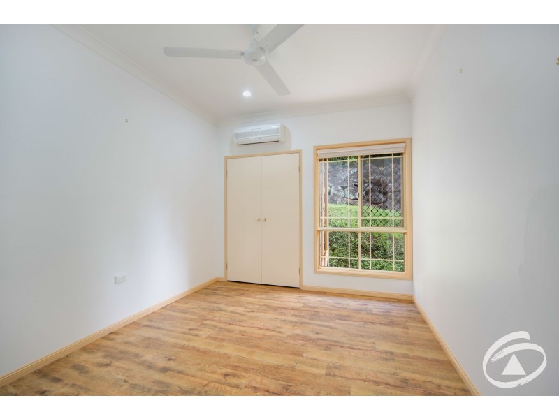 15 Eugenia Crescent, Redlynch QLD 4870