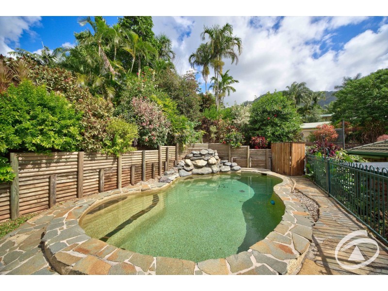 15 Eugenia Crescent, Redlynch QLD 4870