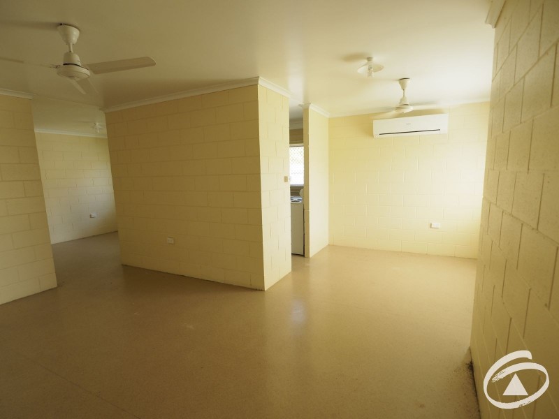 8 Avocado Close, Manoora QLD 4870