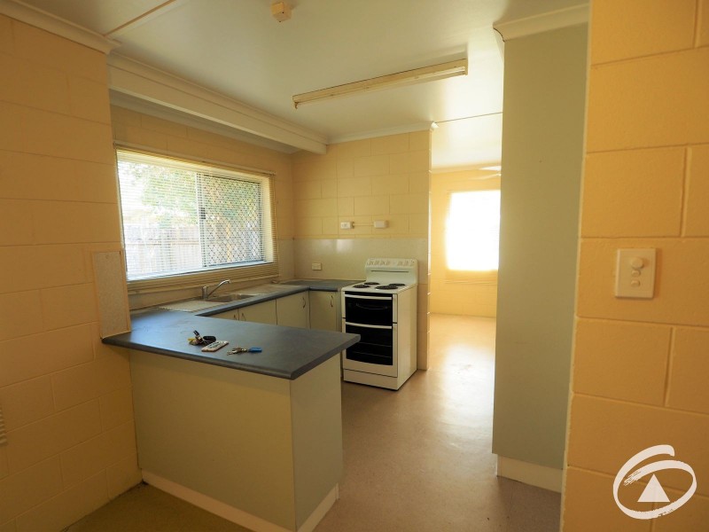 8 Avocado Close, Manoora QLD 4870