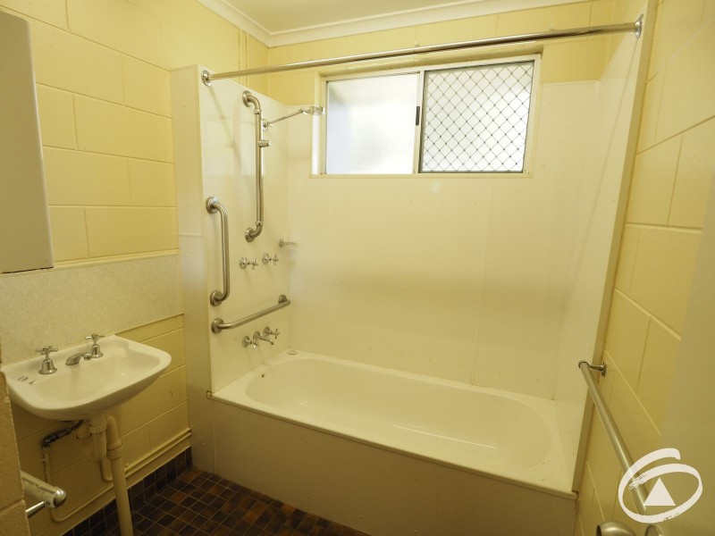 8 Avocado Close, Manoora QLD 4870