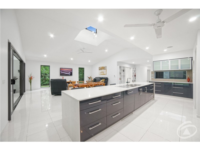 5 Eden Court, Clifton Beach QLD 4879
