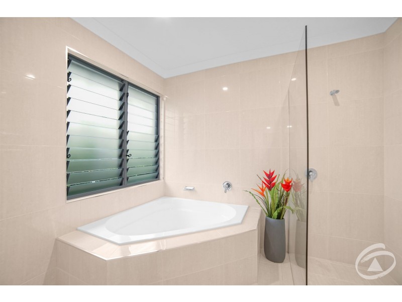 5 Eden Court, Clifton Beach QLD 4879