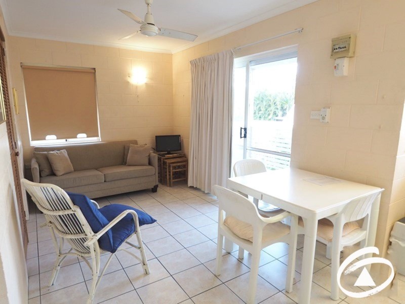 8/33 Rutherford Street, Yorkeys Knob QLD 4878