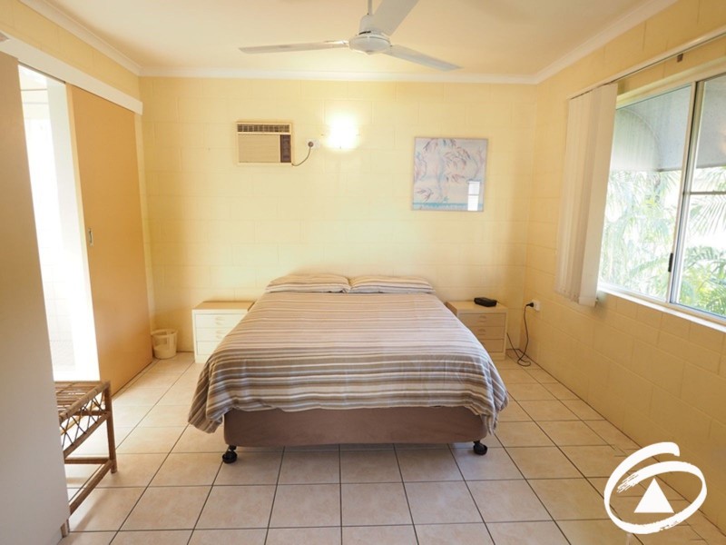 8/33 Rutherford Street, Yorkeys Knob QLD 4878