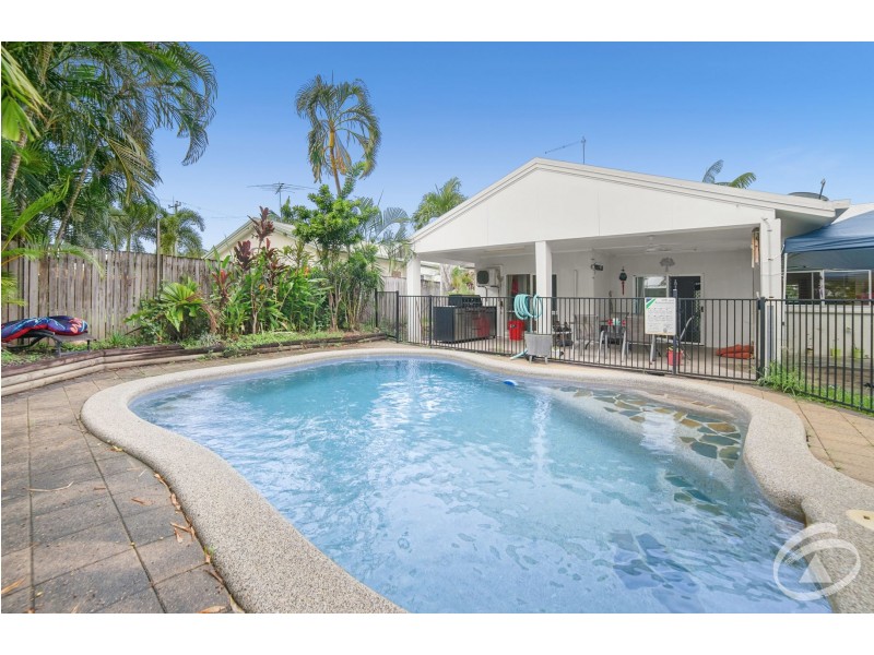 18 Whale Close, Kewarra Beach QLD 4879