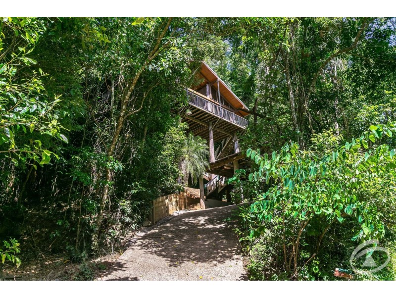 4 Cananga Close, Kamerunga QLD 4870